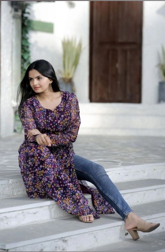 Stylish Butti With Floral Digital Printed Kurti